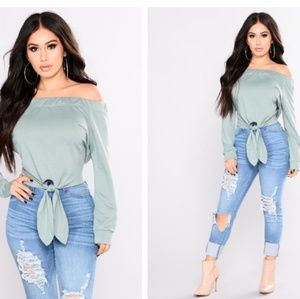 BRAND NEW! Off shoulder top